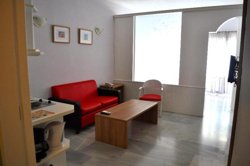First Flatotel International ベナルマデナ 部屋 写真