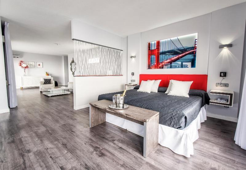 First Flatotel International ベナルマデナ 部屋 写真