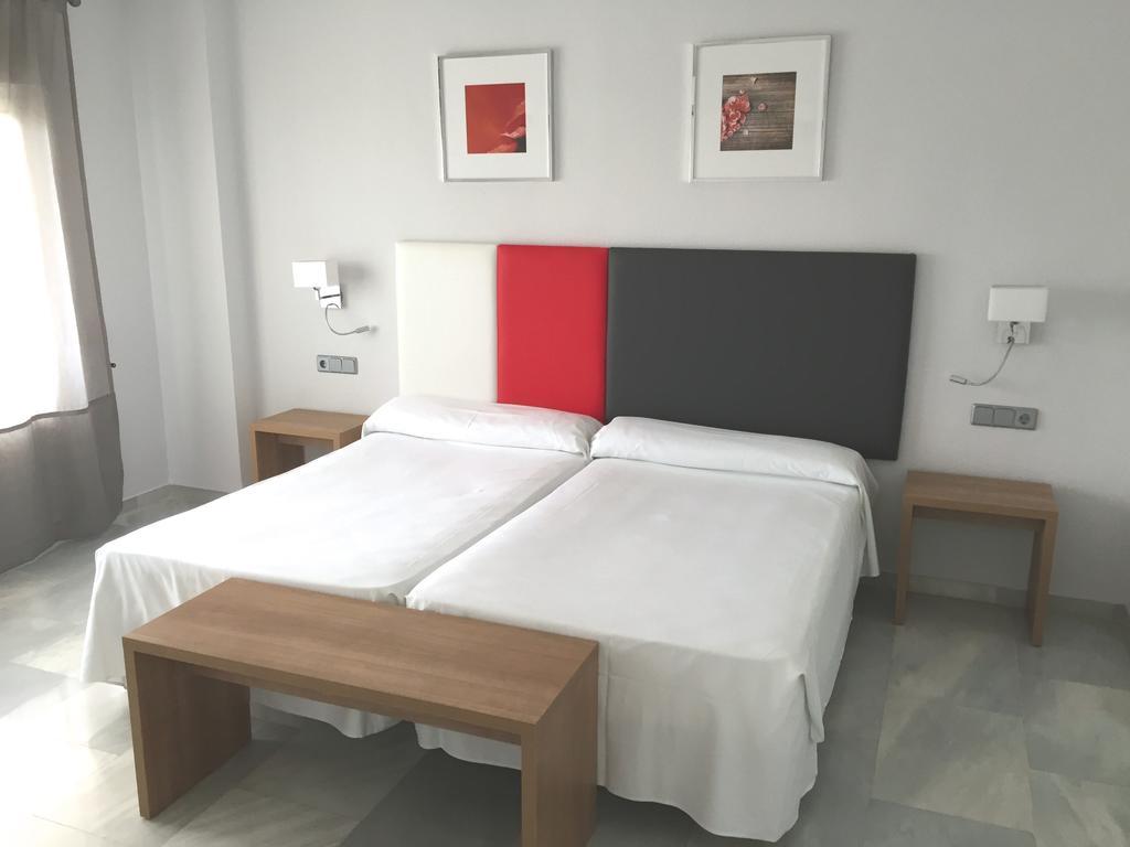 First Flatotel International ベナルマデナ エクステリア 写真